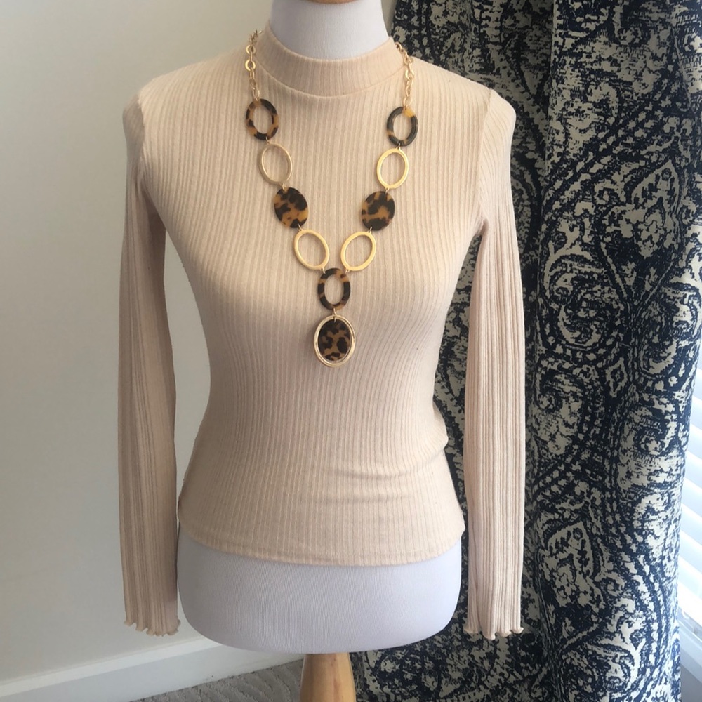 MOD on Trend Cream Top